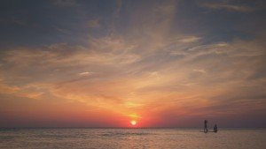 photo-1414446483597-8d8f792bfe39